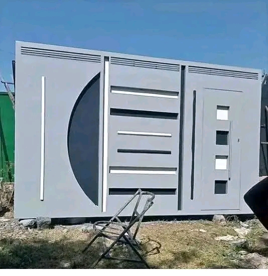Swing gates